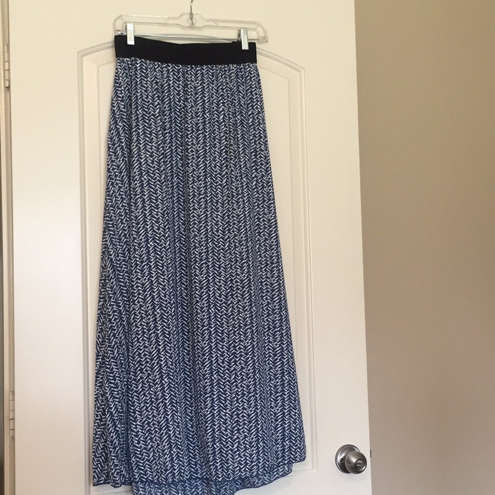 M Lucy LuLaRoe Skirt